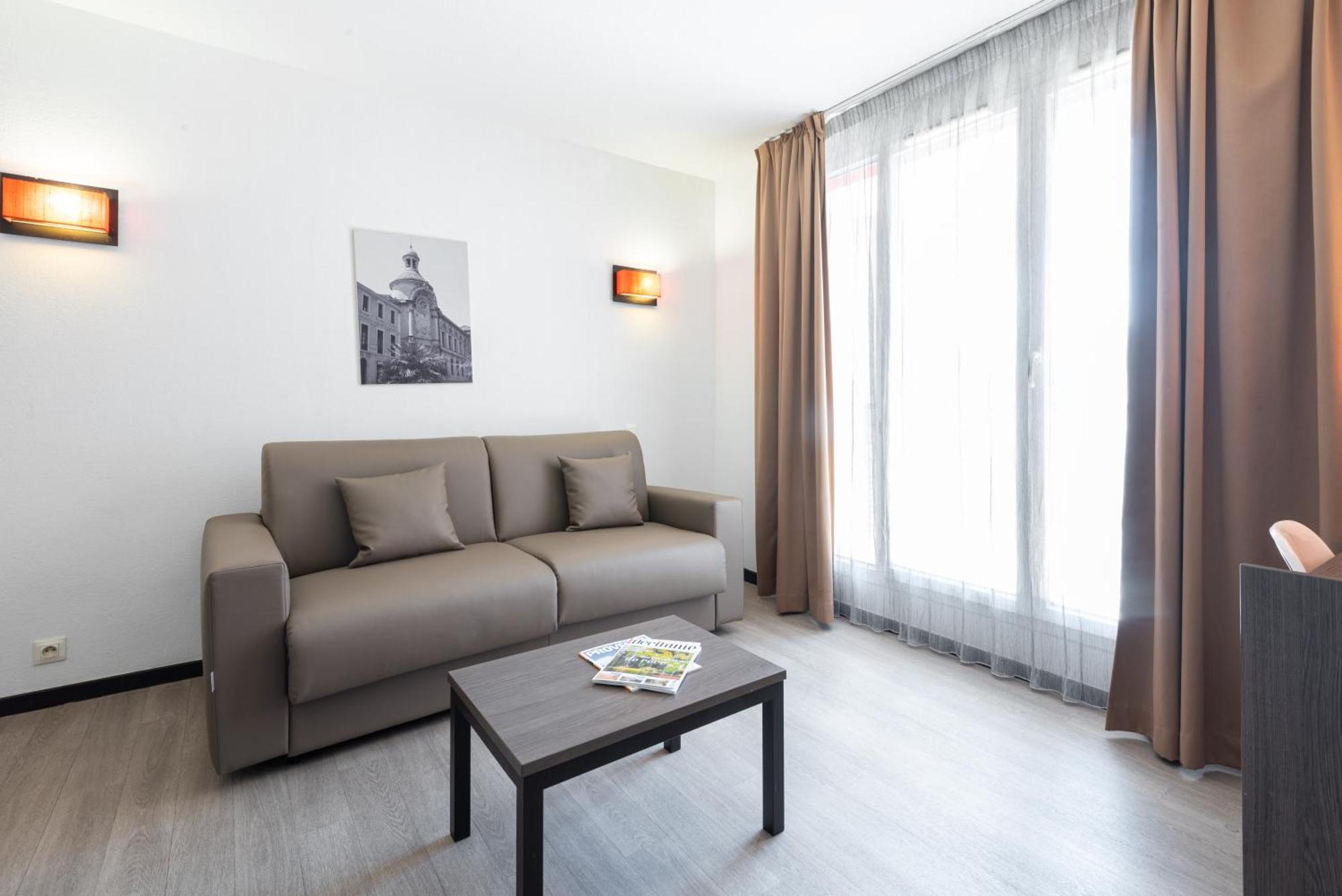 Comfort Aparthotel Nimes Centre Exteriér fotografie