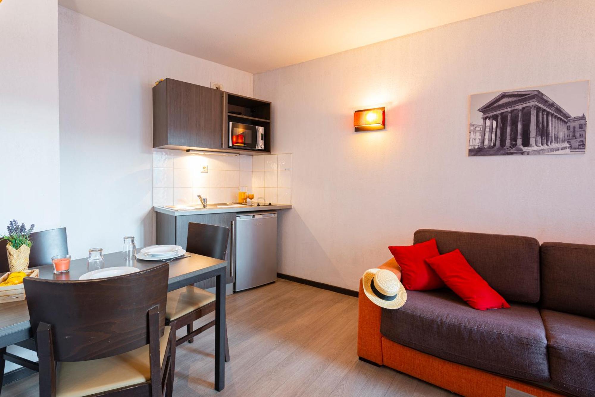 Comfort Aparthotel Nimes Centre Exteriér fotografie