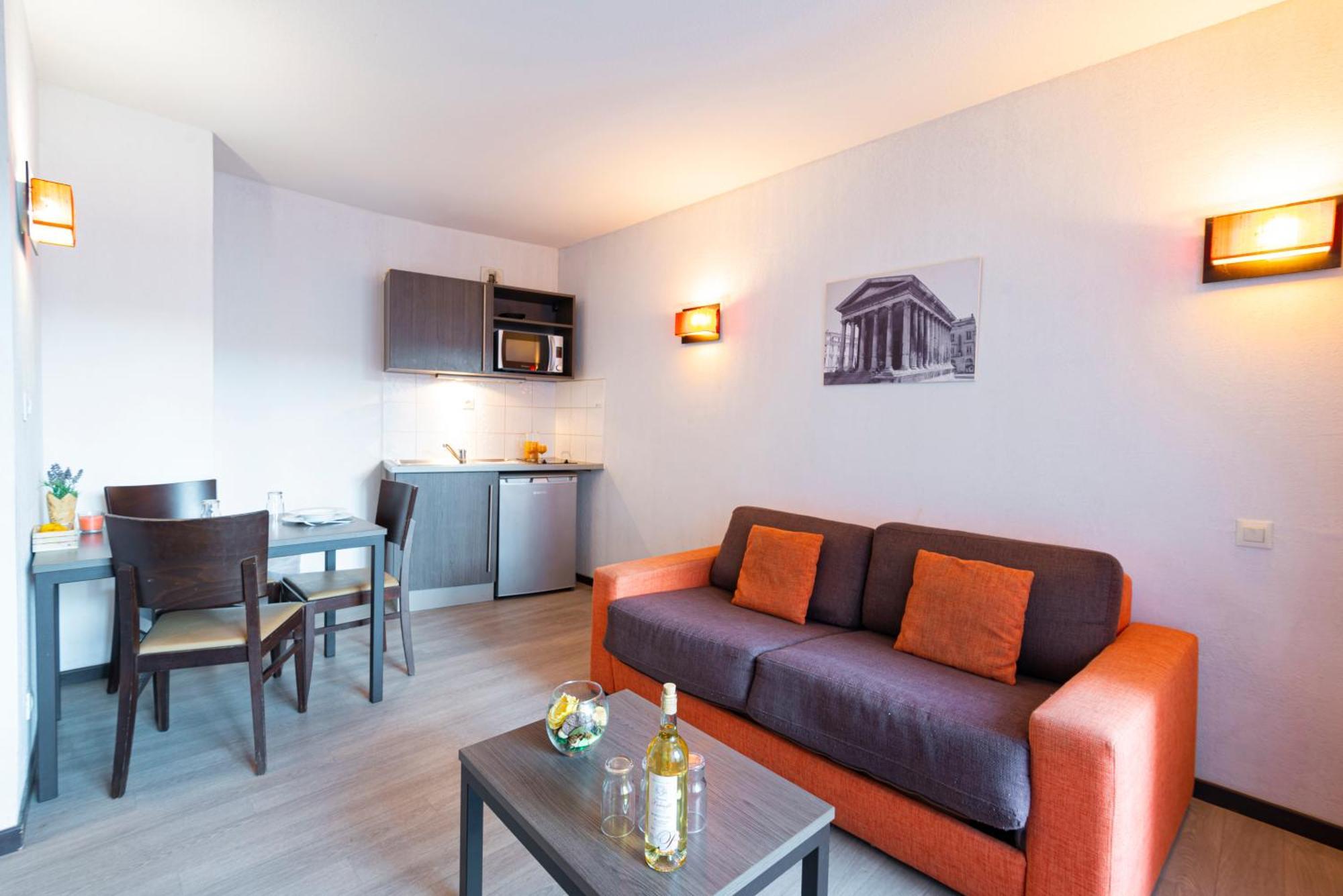 Comfort Aparthotel Nimes Centre Exteriér fotografie