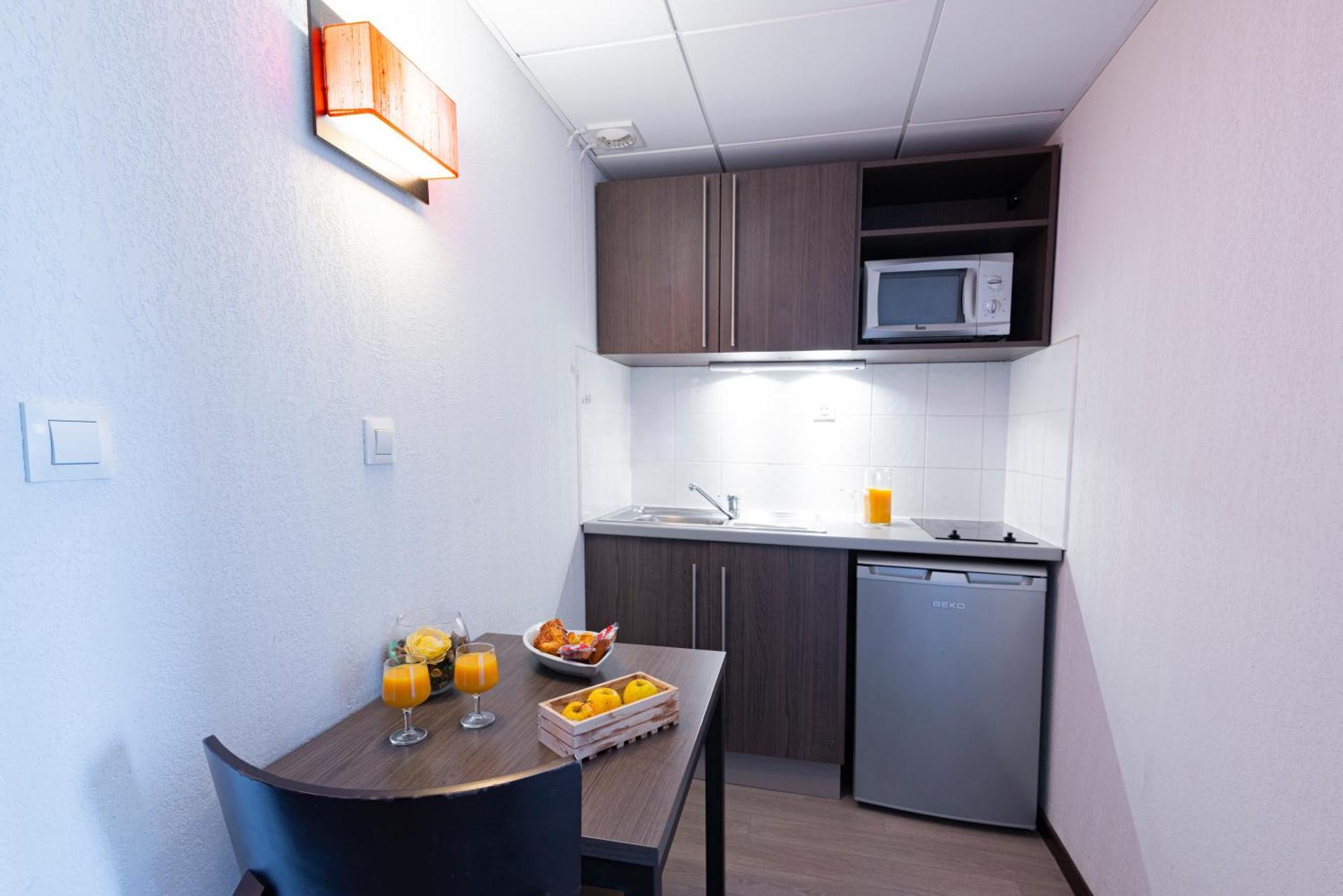 Comfort Aparthotel Nimes Centre Exteriér fotografie