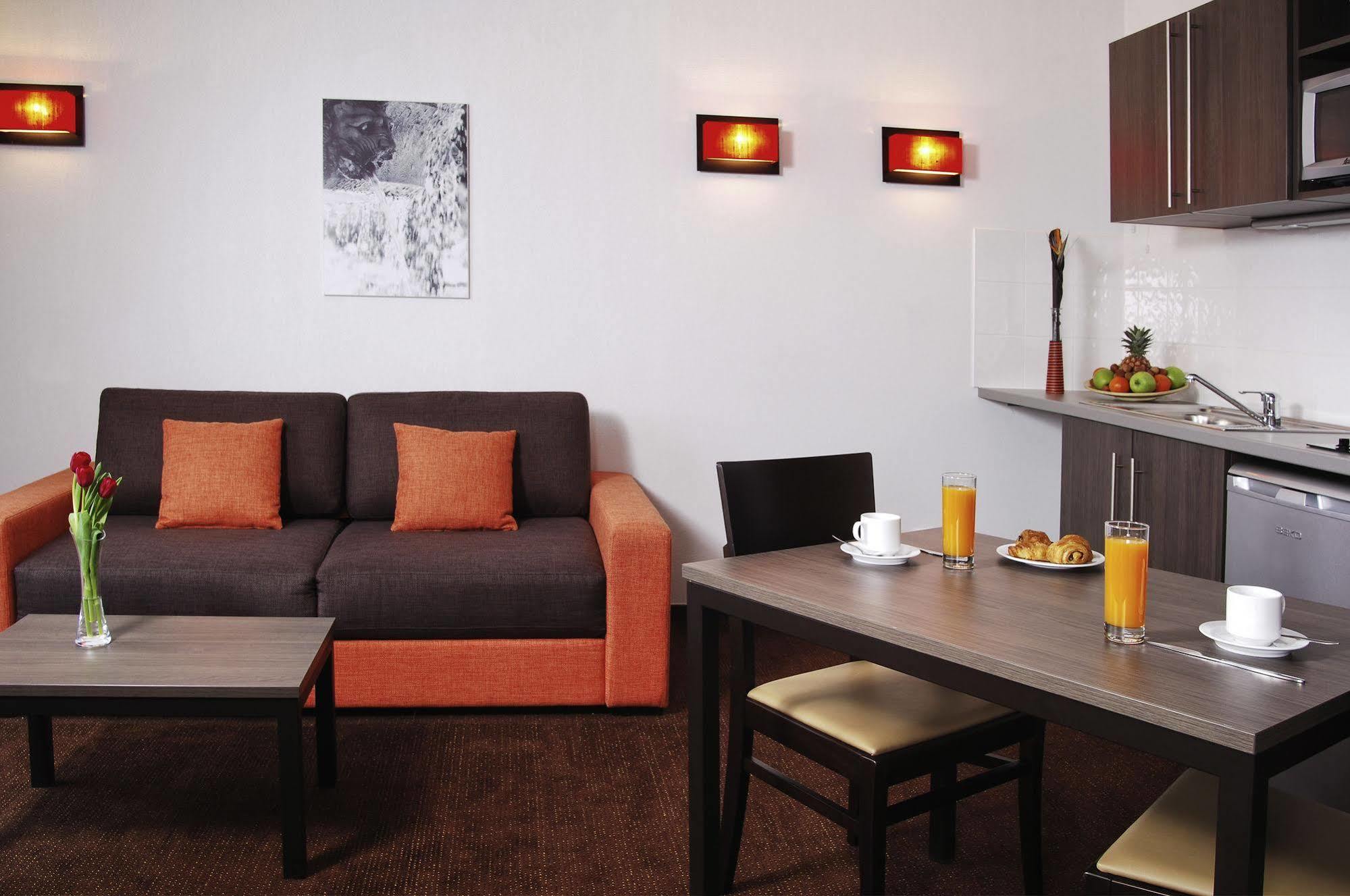 Comfort Aparthotel Nimes Centre Pokoj fotografie